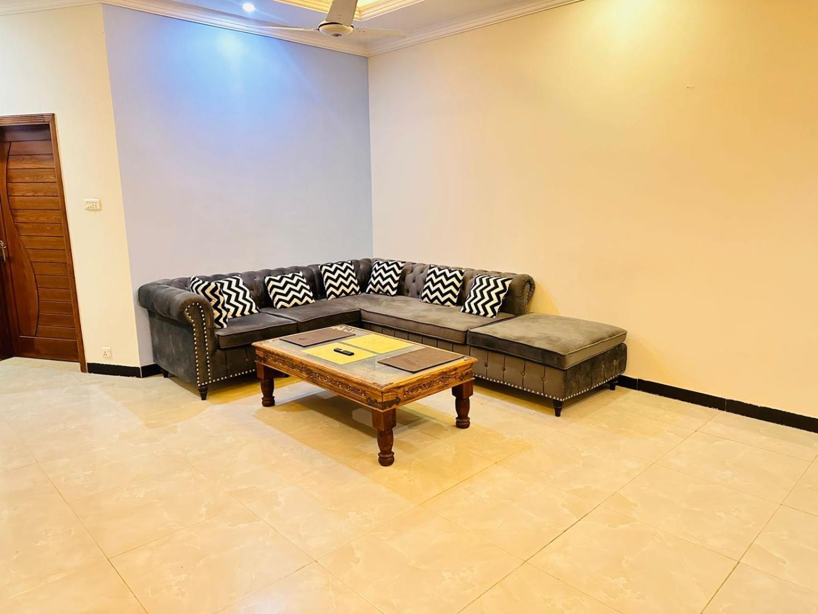 Holidazzle Lodge Islamabad Esterno foto
