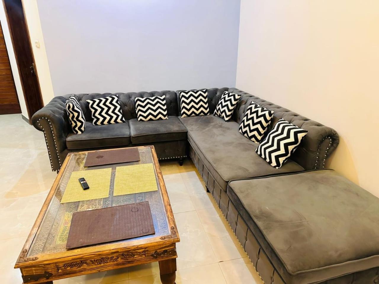 Holidazzle Lodge Islamabad Esterno foto